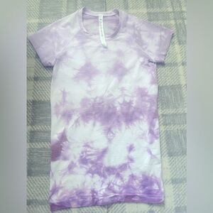Lululemon Yoga tie dye T shirt in lavender